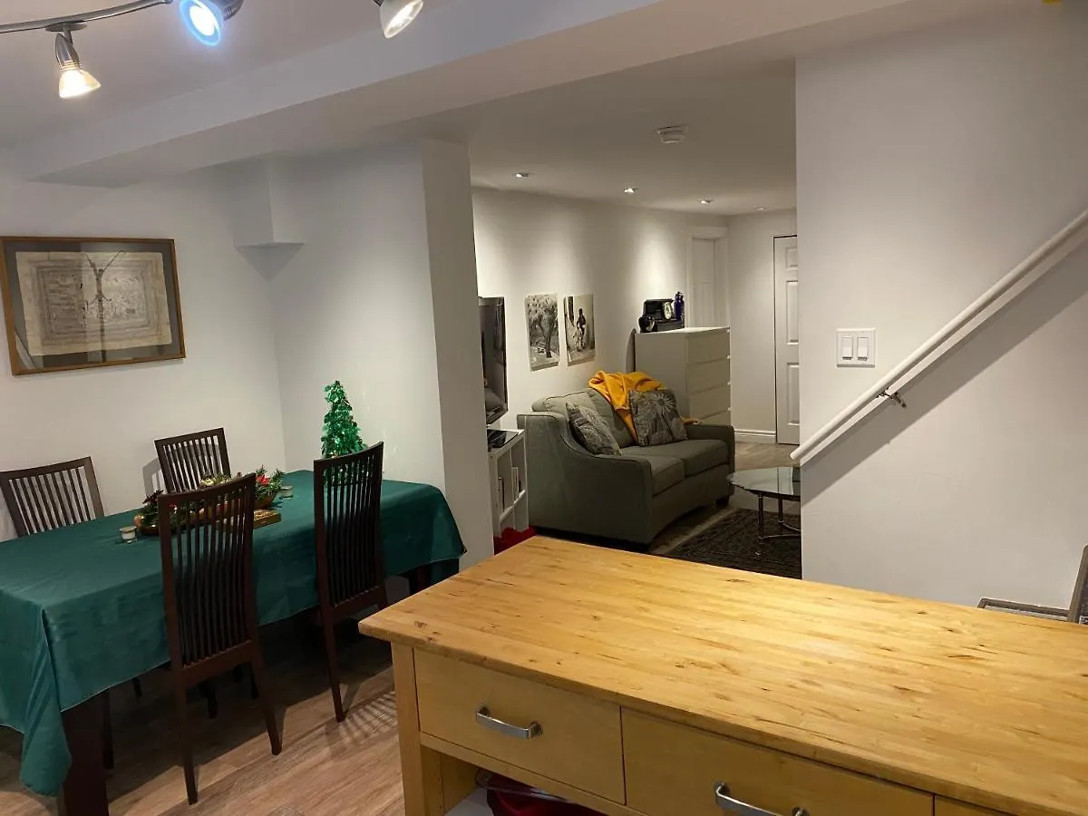 Lovely, Fully Equipped Bachelor, Close To All Needs! Apartment Montreal 0*,  Canada