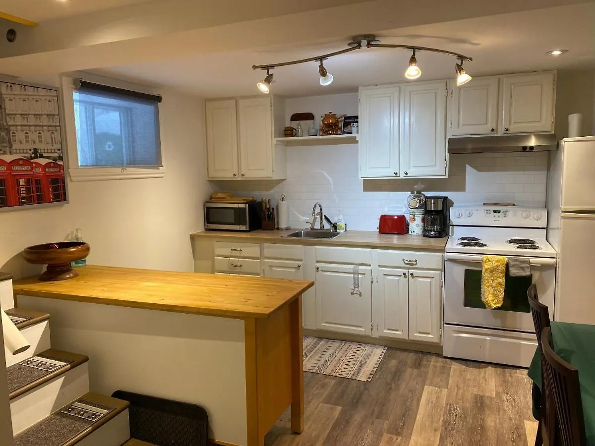 Lovely, Fully Equipped Bachelor, Close To All Needs! Apartment Montreal 0*,  Canada